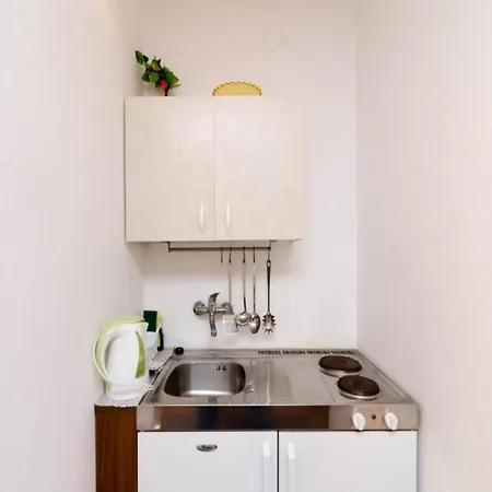 Dalmatin Uljana Apartament *