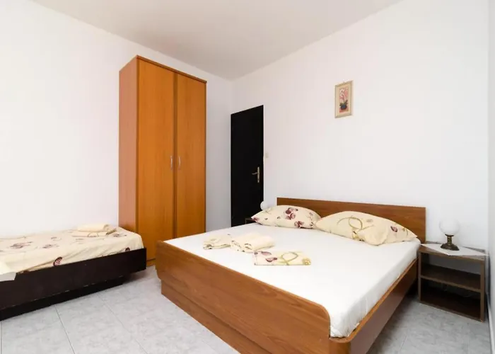 Apartman Dalmatin Uljana *